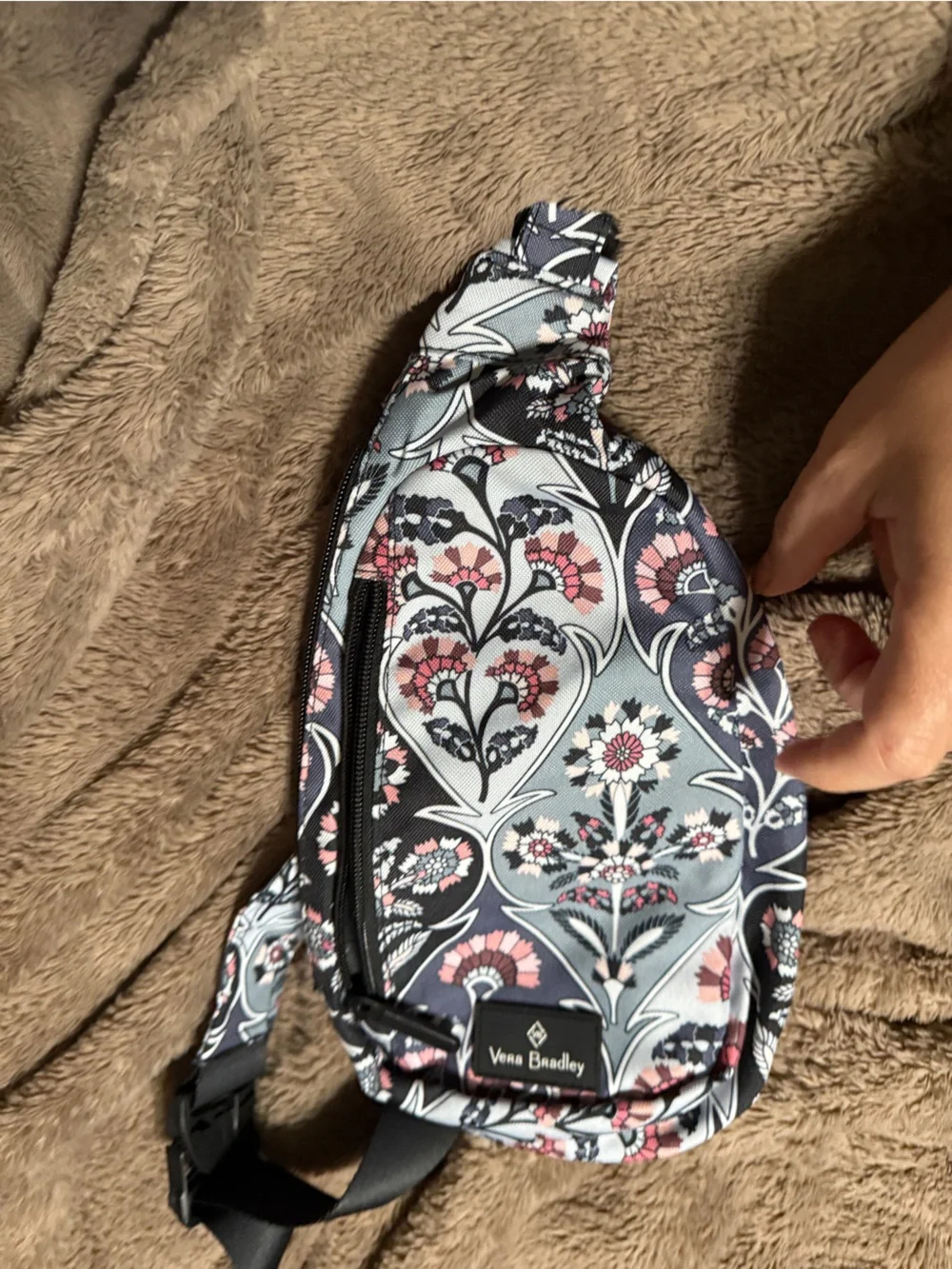 Vera Bradley compact sling